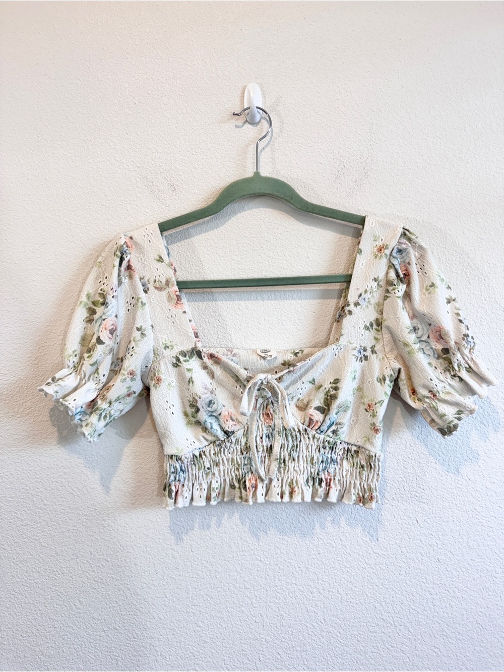 Urban Outfitters Floral Eyelet Milkmaid Crop Top Puff Sleeve Coquette Small K93